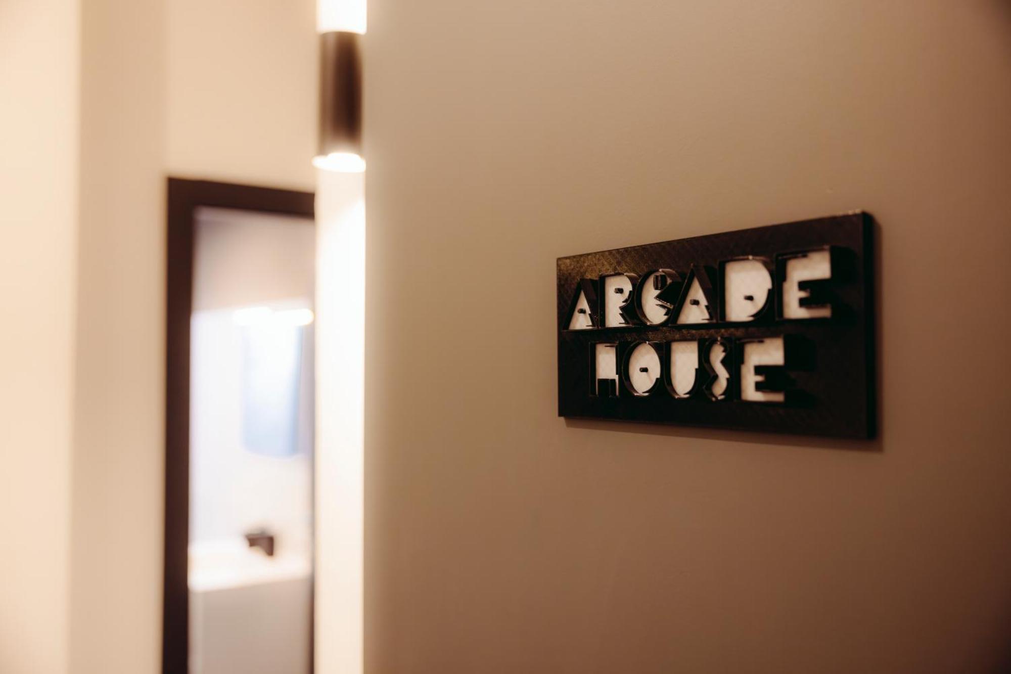 Arcade House Verona Fiera Netflix + Videogame Exteriér fotografie